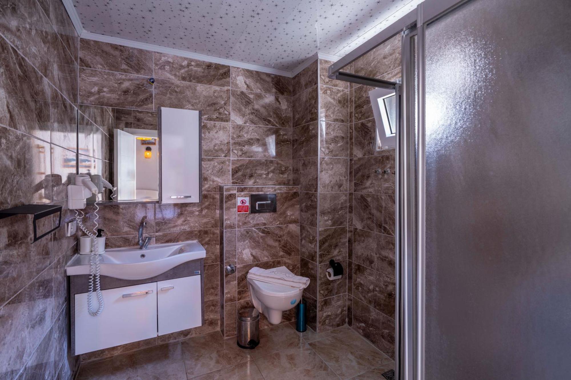 Larex Otel Kaş Eksteriør billede
